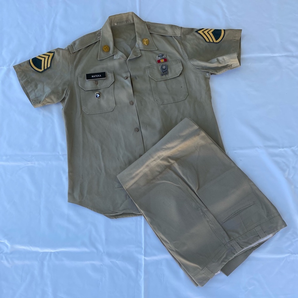 Vintage WWII US Army Uniform Shirt & Trouser Patches Pins Name Tag Khaki